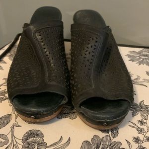 Ugg black clog sandals size 10